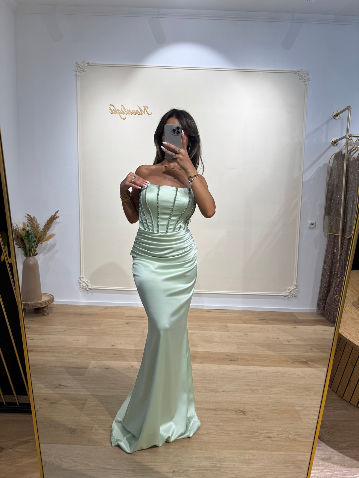 DressMooN