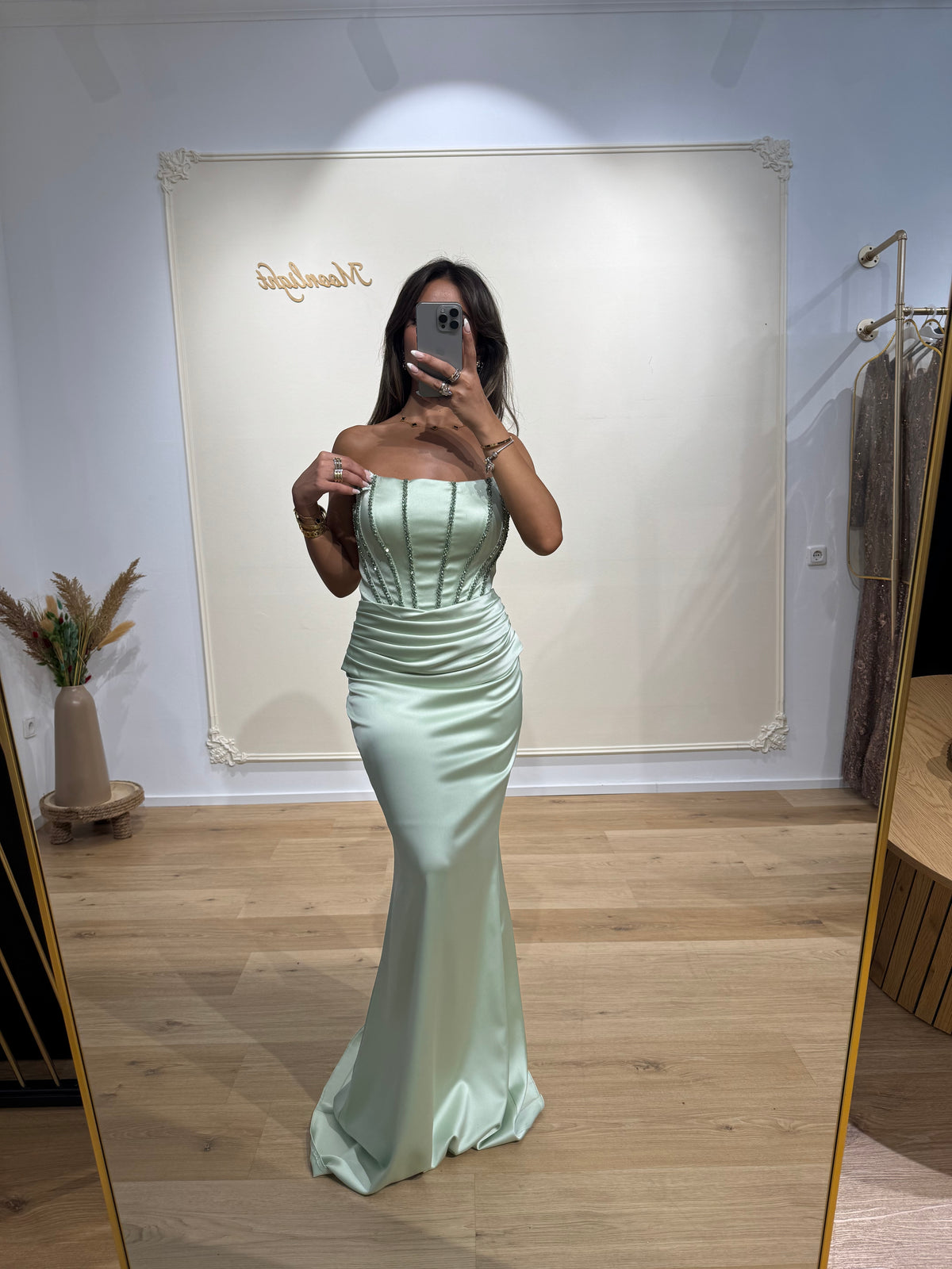 DressMooN