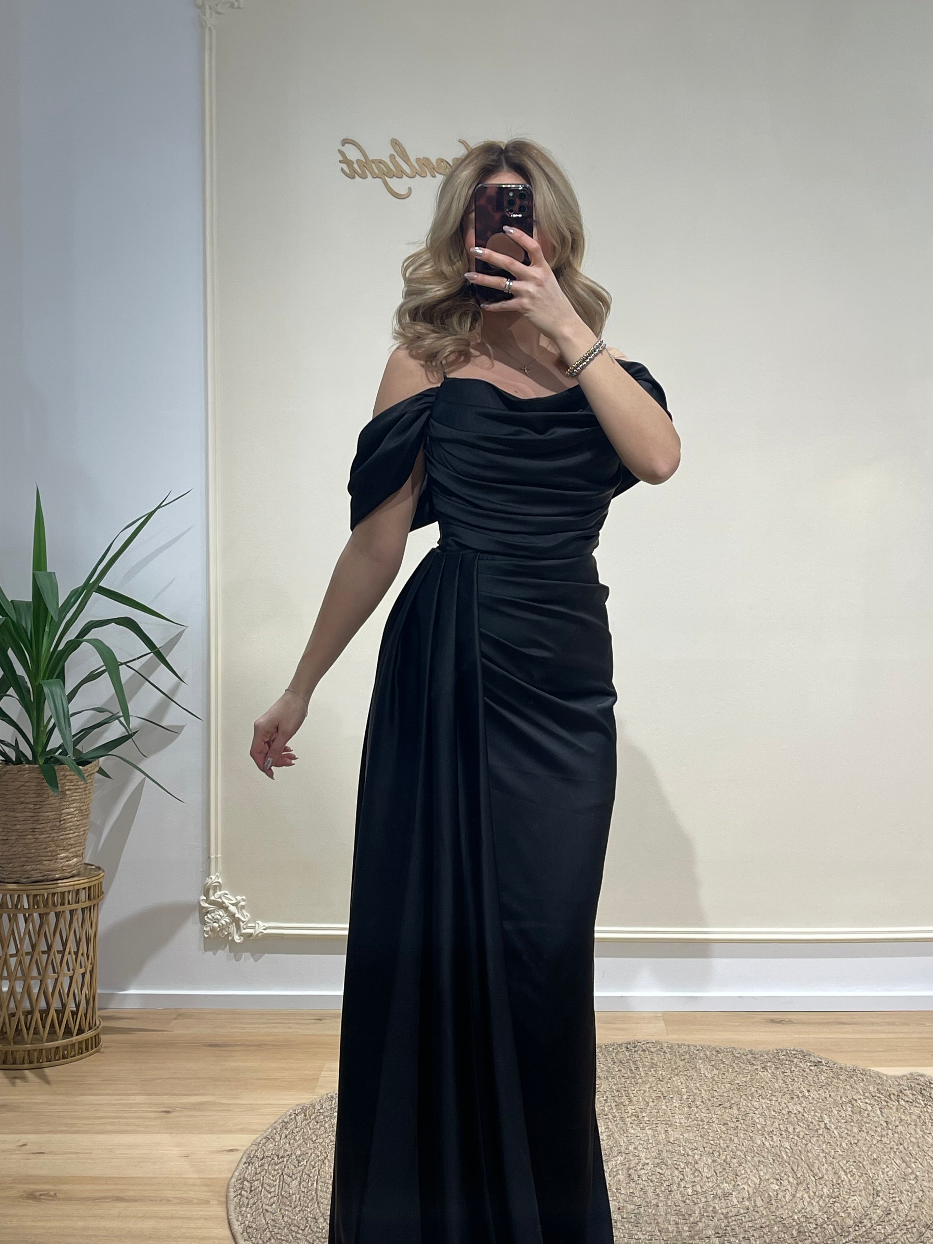 Eleni dress black