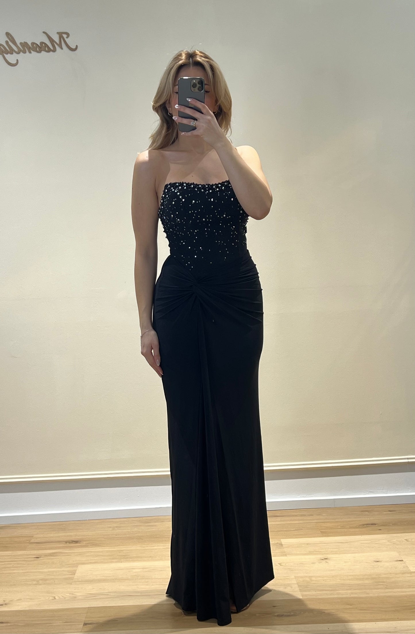 dress Nil