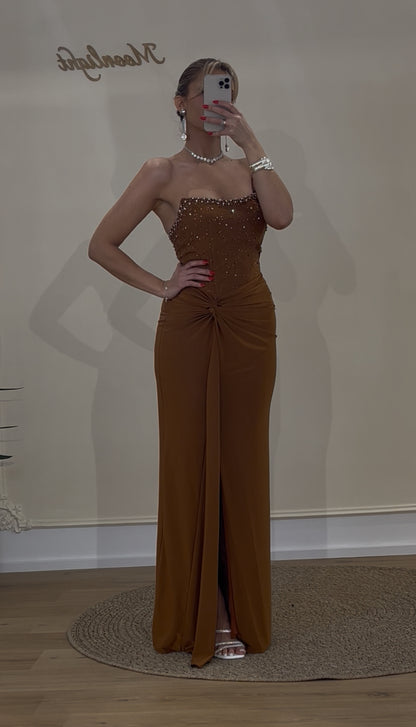 dress Nil
